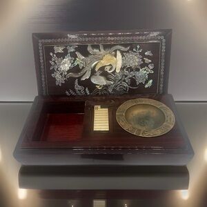 VTG Asian Lacquered Wood Cigarette Box Mother of Pearl Inlays + Kingstar Lighter